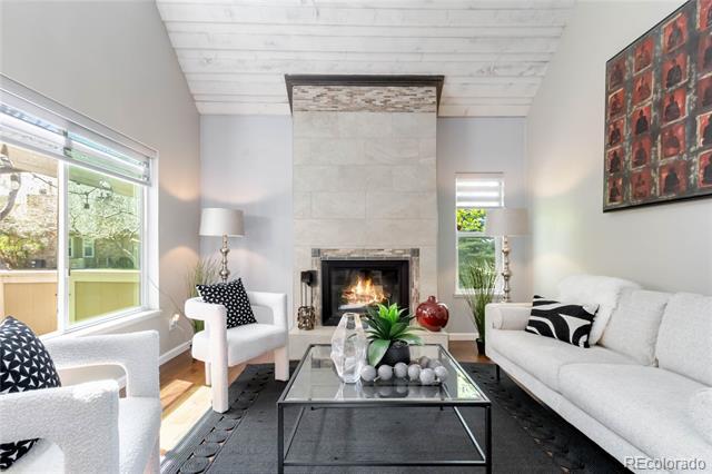 Building Photo - 2645 S Xanadu Way