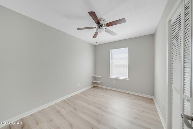 Building Photo - 7011 Lois St