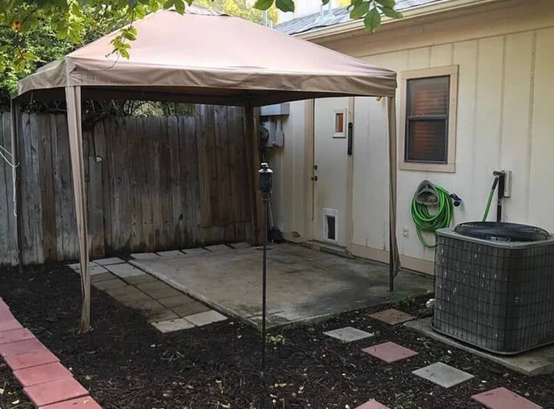 Building Photo - 7302 Bar K Ranch Rd