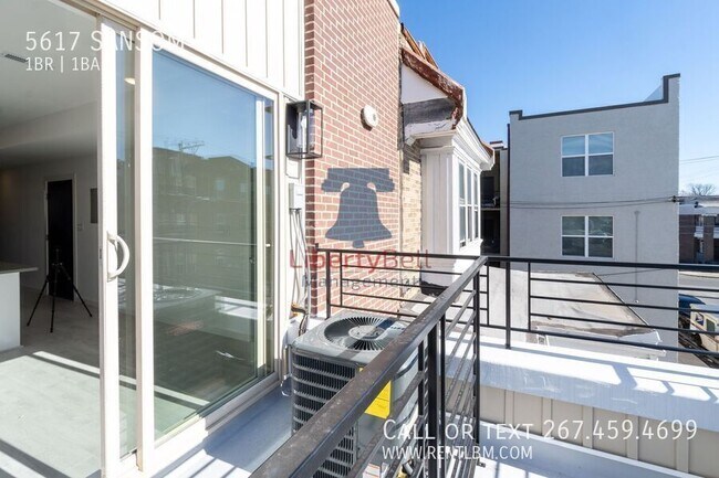 Building Photo - 5617 Sansom St