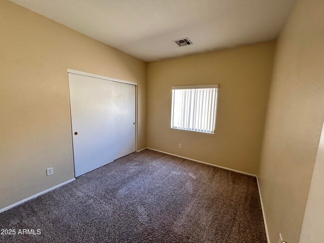 Building Photo - 13768 W Country Gables Dr