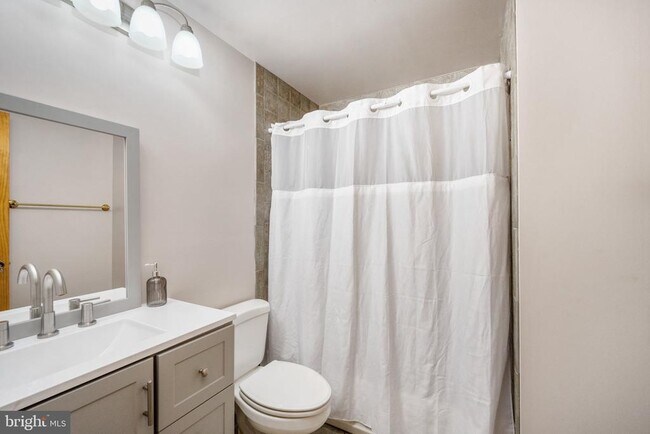 Building Photo - 12907 Martingale Ct