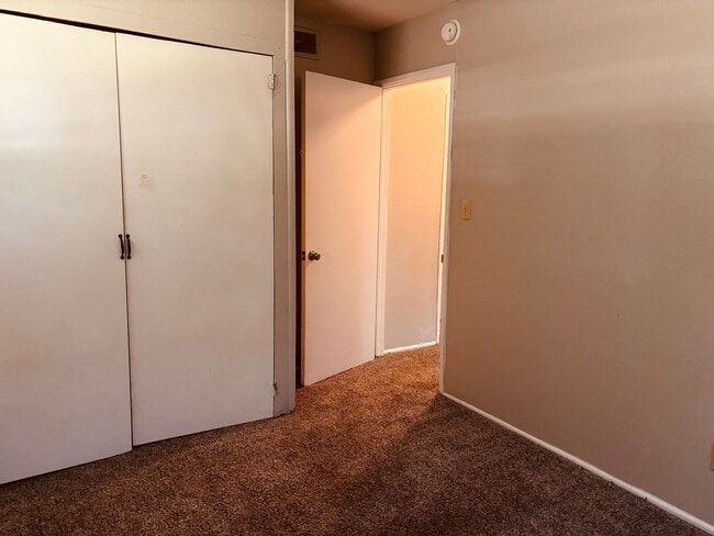 Building Photo - **Welcome home to this charming **3-bedroom, 1-bathroom ranch-style home** offering comfortable o...