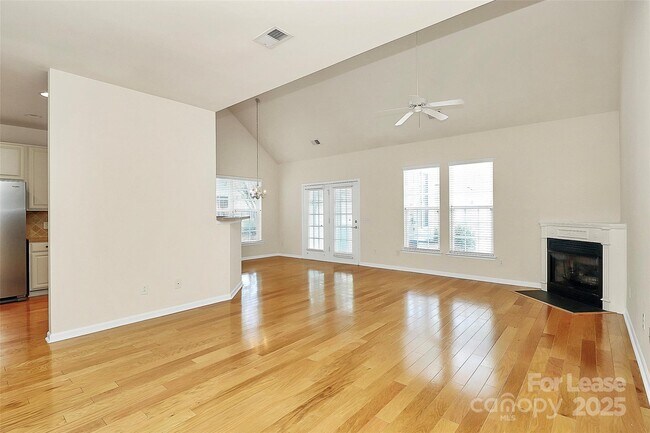 Building Photo - 10212 Jacobs Creek Dr