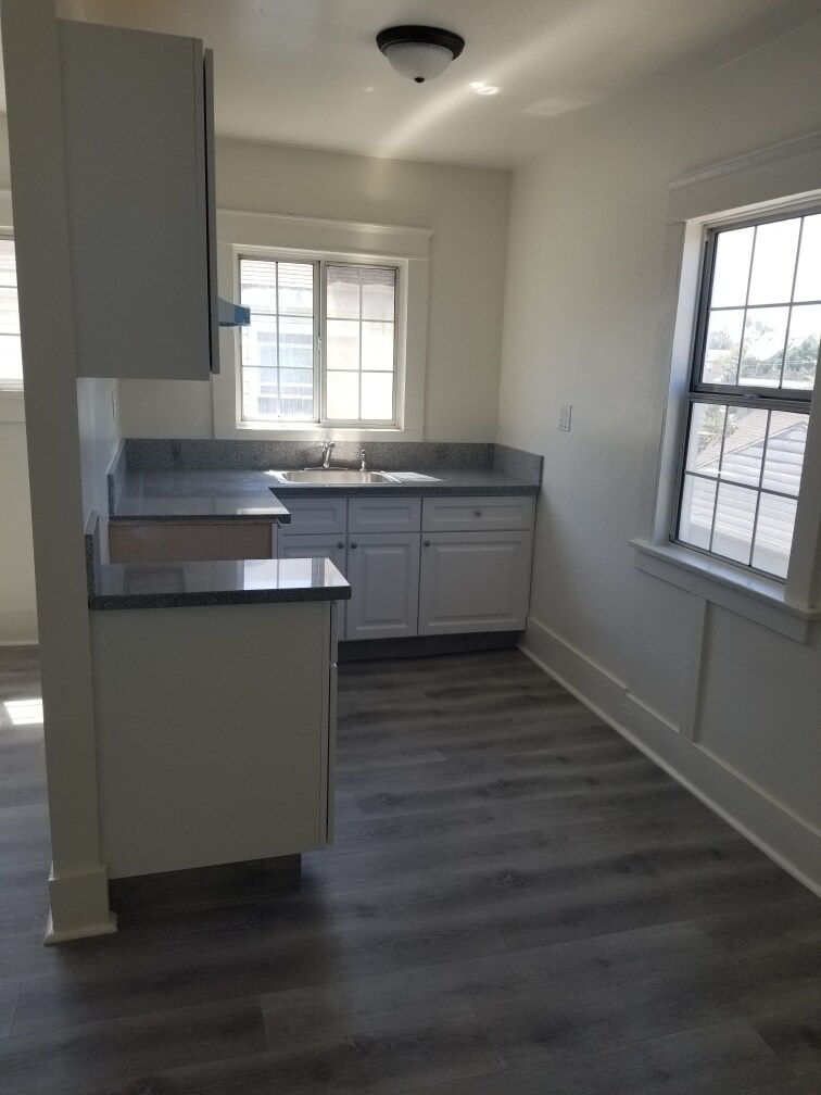 Building Photo - 1116 Magnolia Ave