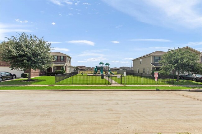 Building Photo - 18703 Brown Redbud Ct