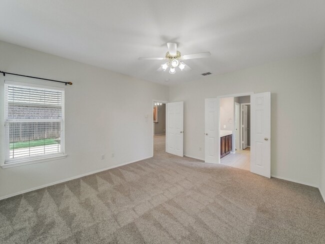 Building Photo - 8162 Robertson Dr