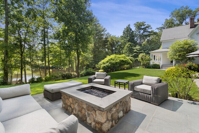 Building Photo - 37 Beaver Brk Rd