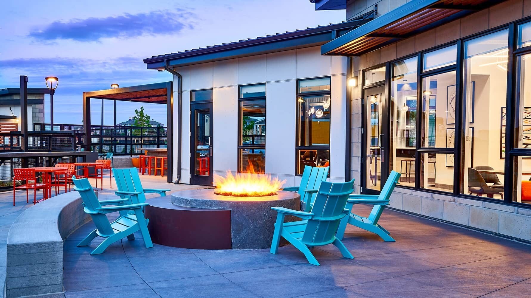 Community club house and pool - 16154 E 47th Dr