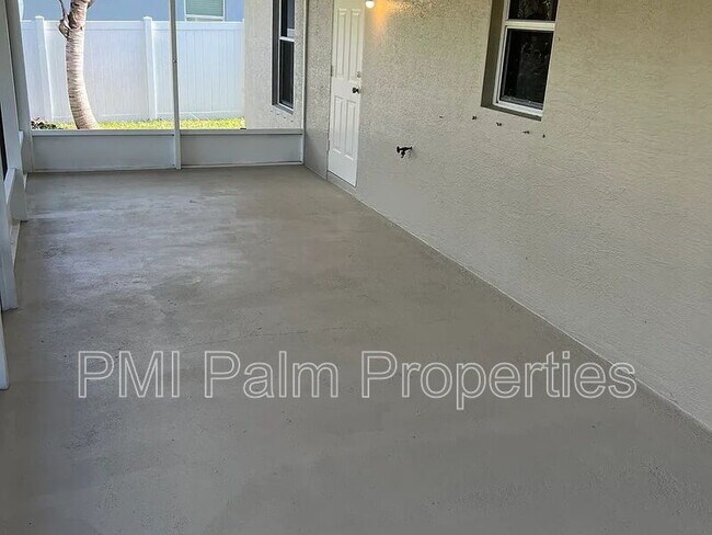 Building Photo - 117 SW Glenwood Dr