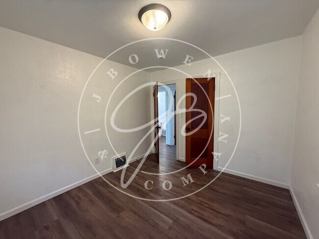 Building Photo - 1116 Brookley Blvd