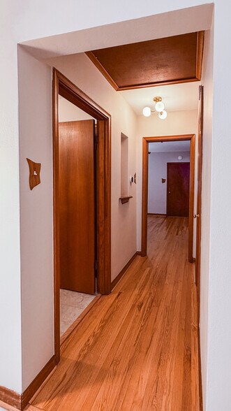 Building Photo - 5819 Jamieson Ave