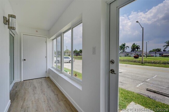 Building Photo - 363 Tuscany Ln