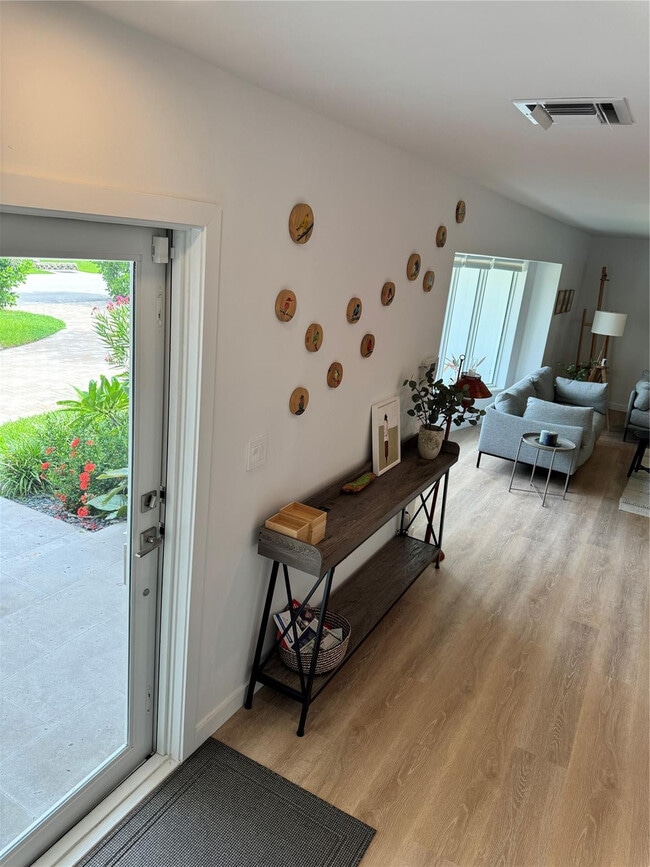 Building Photo - 2020 Coral Reef Dr