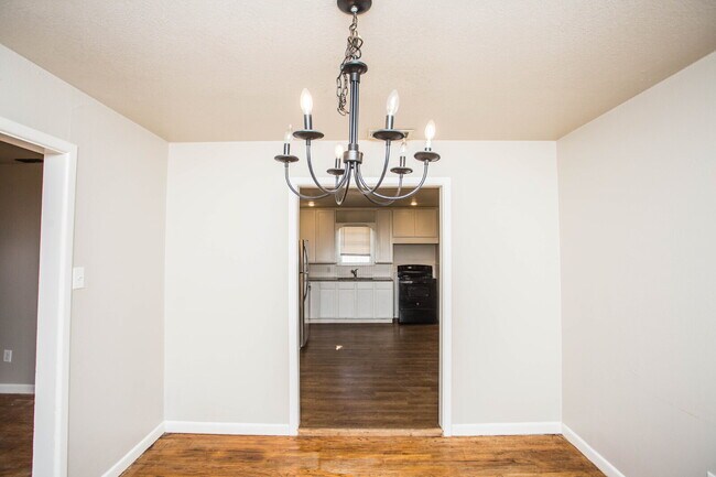 Building Photo - "Charming 4-Bedroom Home with Granite Touches & Gleaming Hardwood Floors in Lubbock!"