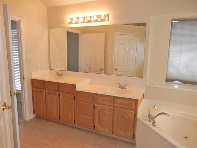 Building Photo - 2717 Creek Valley Dr