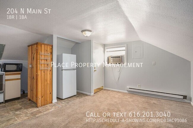 Building Photo - 204 N Main St