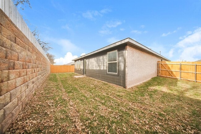 Building Photo - 9116 SW 20th St