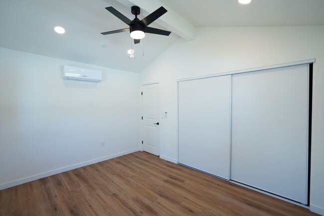 Building Photo - 4805 Charlotte Way