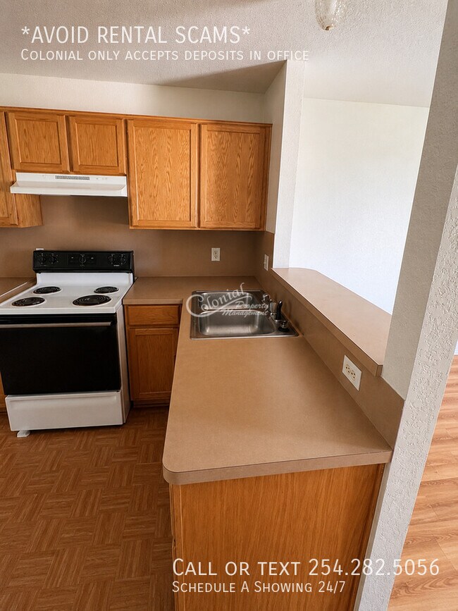 Building Photo - 3805 Woodrow Dr
