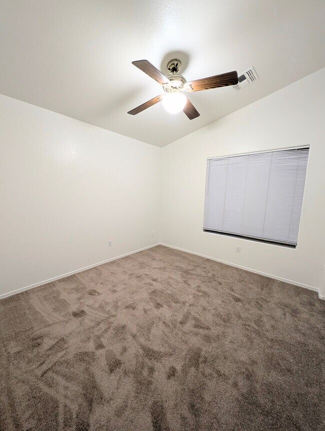 Building Photo - AVAILABLE NOW Beautiful Home with Sparkling Pool in Superstition Springs!!