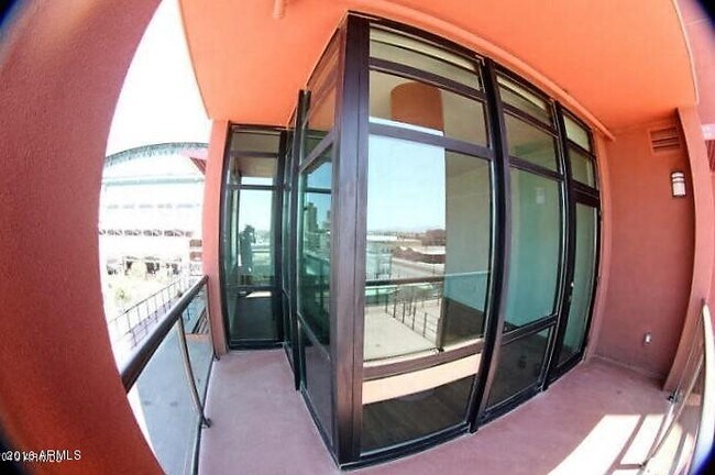 Building Photo - 310 S 4th St