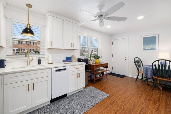 Building Photo - 70 Carroll Ave