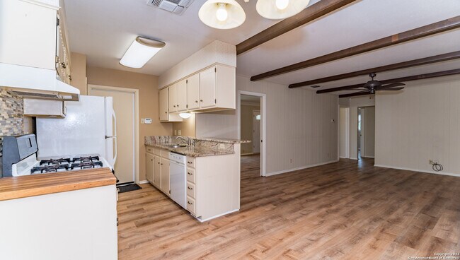 Building Photo - 4146 Longvale Dr