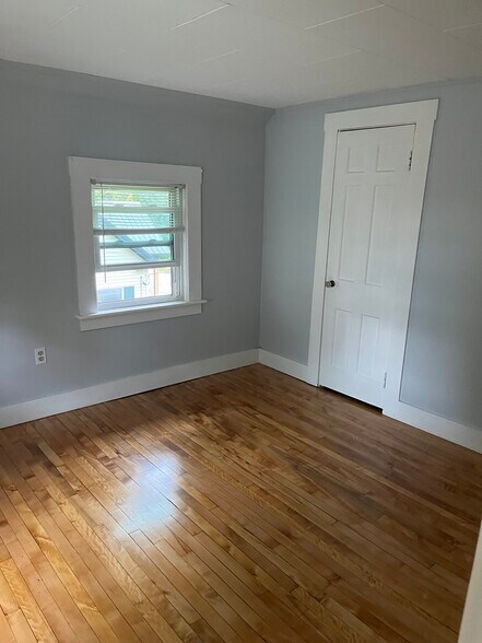 Building Photo - 53 Gilford Ave