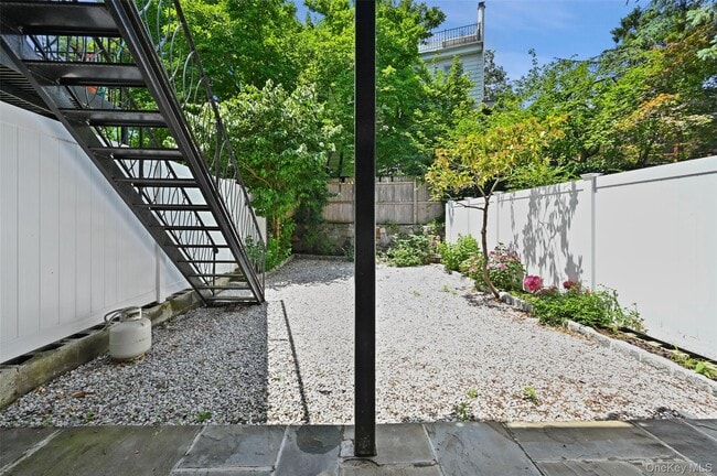 Building Photo - 5823 Fieldston Rd
