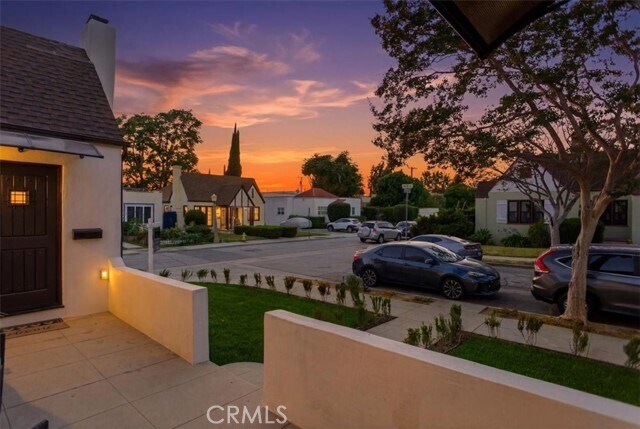 Building Photo - 900 Brier Ln