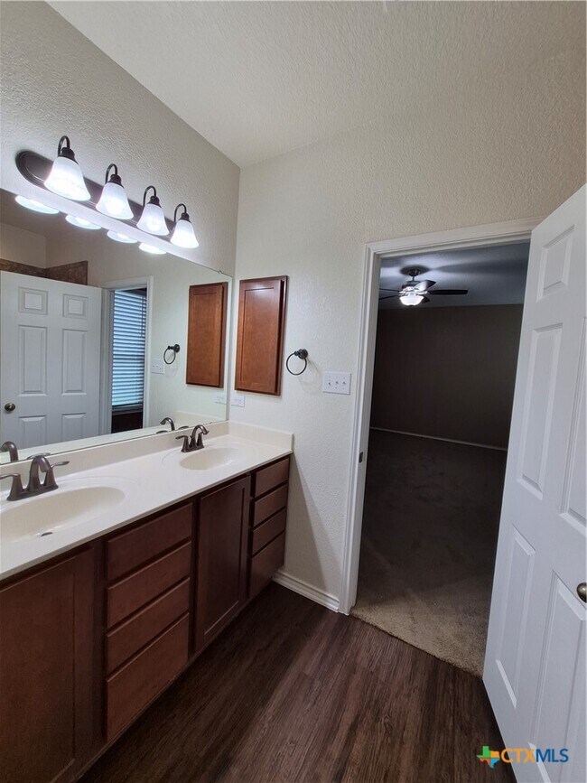 Building Photo - 1492 Jordan Crossing