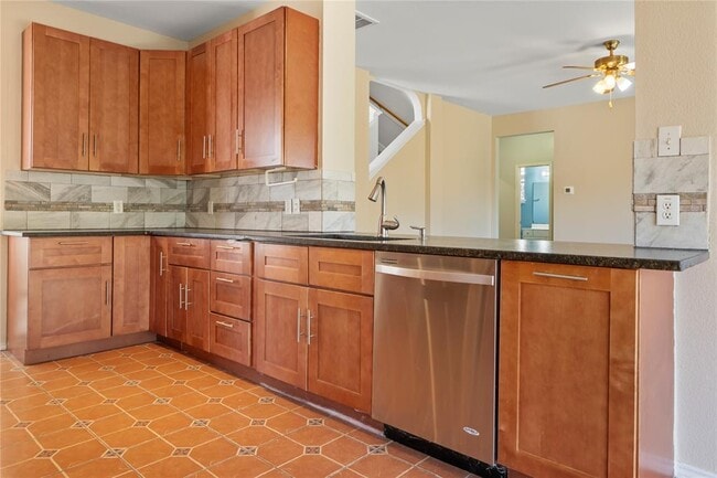 Building Photo - 2306 Hayfield Square