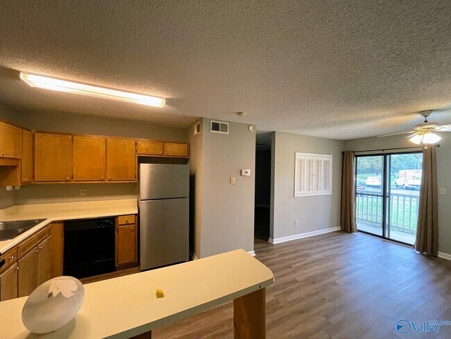 Building Photo - 6634 Willow Pointe Dr NW