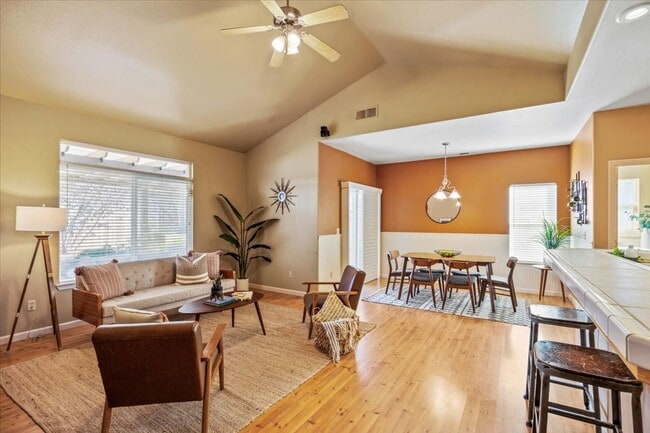 Building Photo - 2520 Duffy Dr