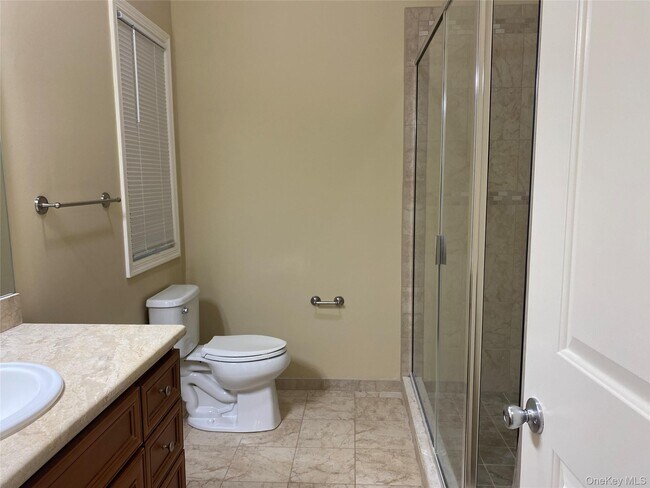 Building Photo - 11 Nicole Ct