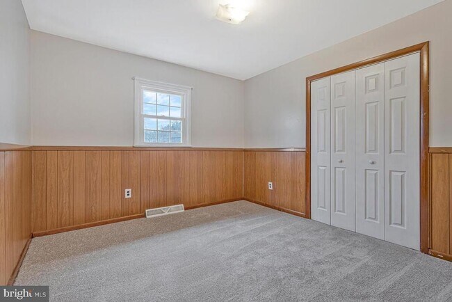 Building Photo - 6015 Cracklingtown Rd