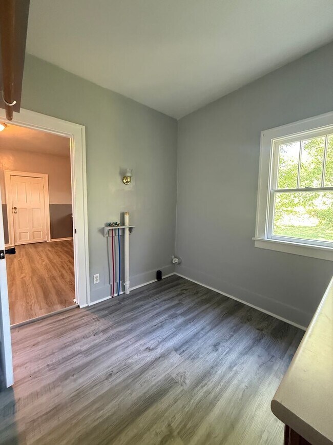 Building Photo - Beautiful 4/2 Home