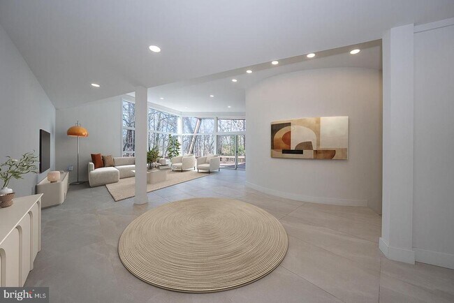 Building Photo - 39 Fairview Rd