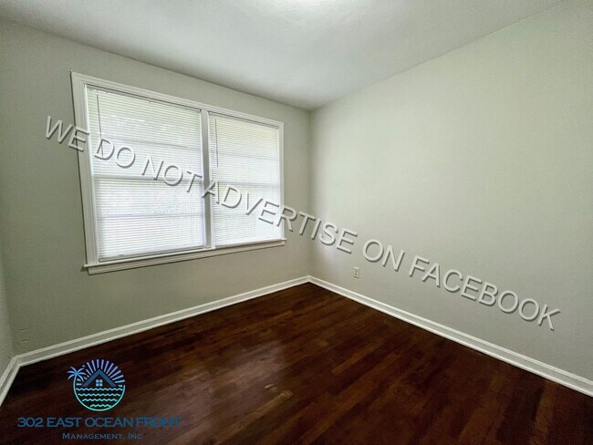 Building Photo - 1733 Mc Millan St