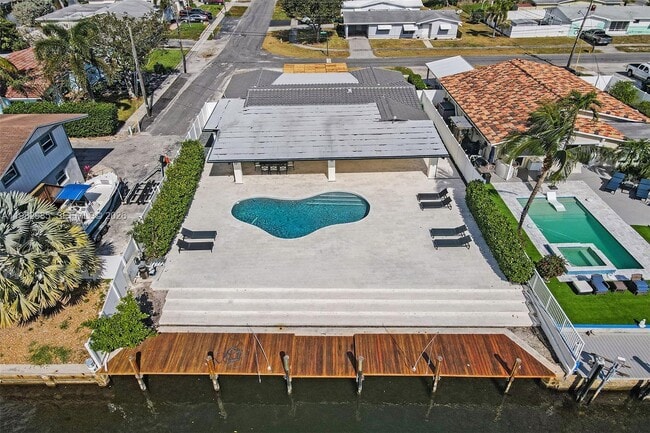 Building Photo - 915 NW 7th St