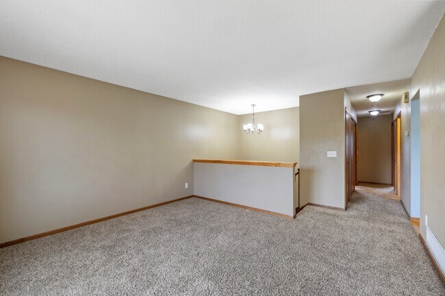 Building Photo - 16940 Glencoe Ave