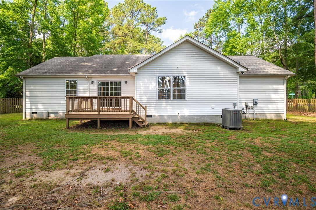 Building Photo - 2099 Yacht Club Rd