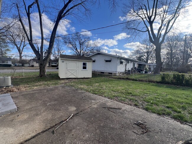 Building Photo - 299 Dashwood Dr