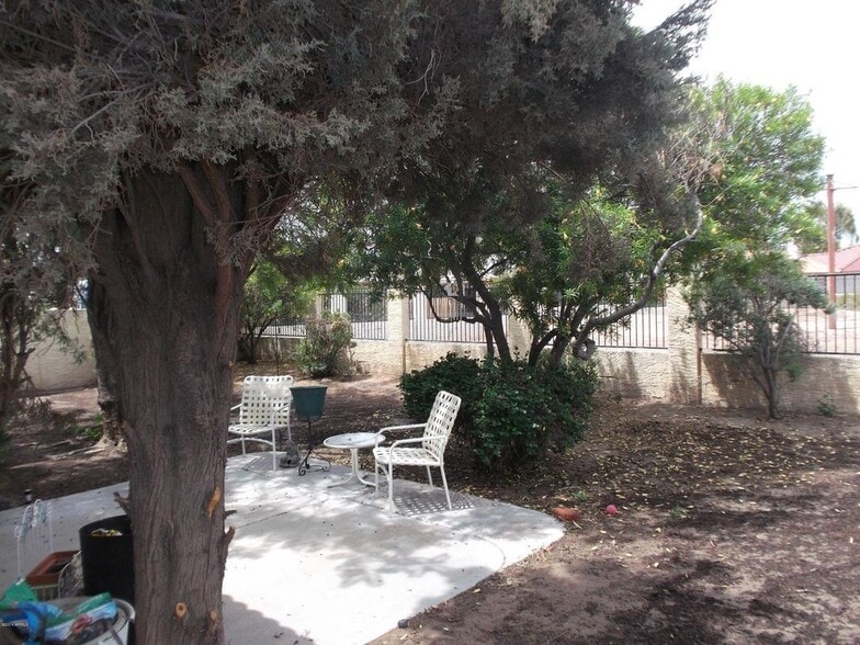 Building Photo - 11226 S Tomi Dr