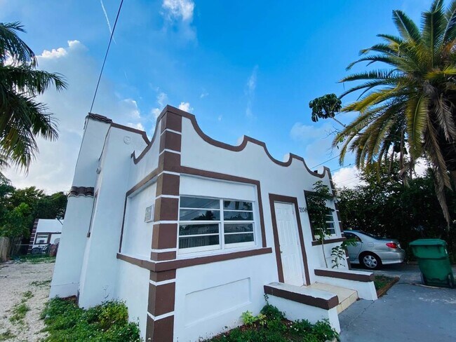 Building Photo - 7936 NW 5th Ave