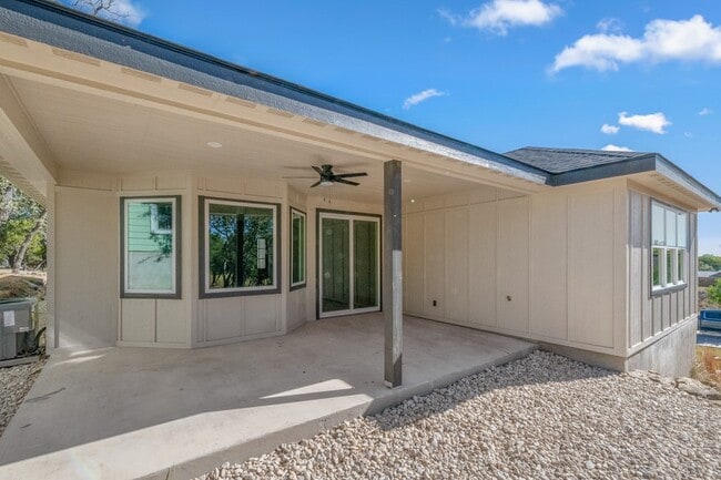 Building Photo - 130 Homer Dr W