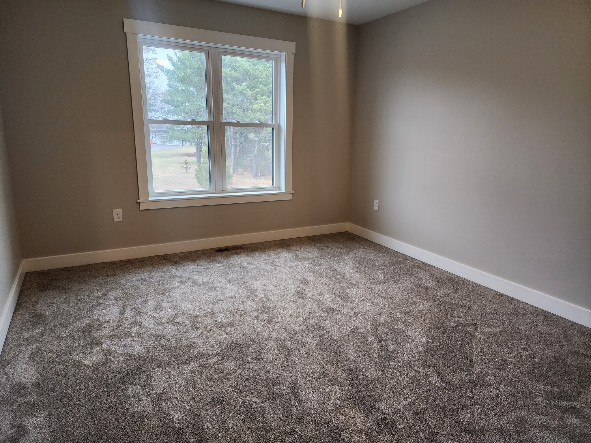 Building Photo - 2317 Lake Rd