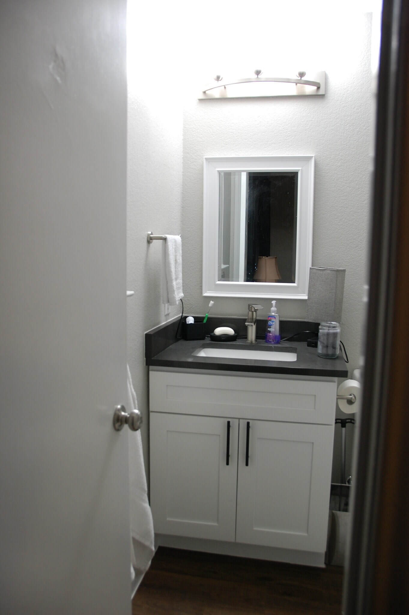 primary bathroom - 602 Peterson St