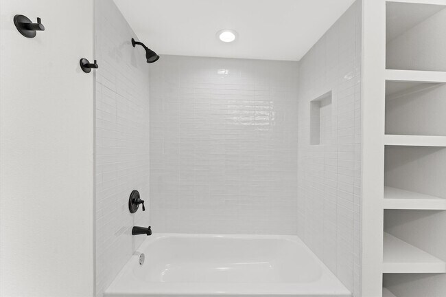 Building Photo - 10607 Overbrook Ln